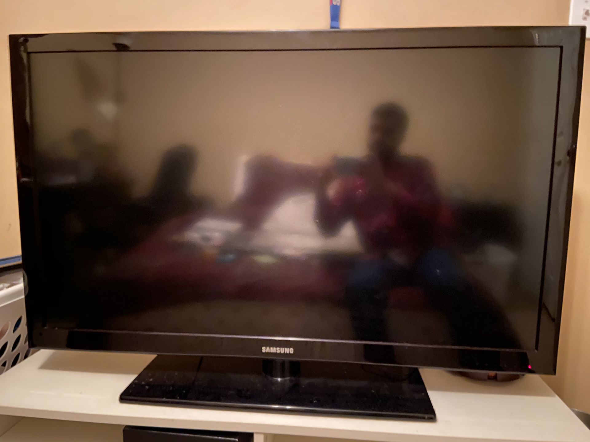 Samsung TV for 90$