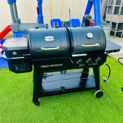 BBQ Grill And Smoker ( Like New )  I PAID Double That And We Only Use Five Times, My Lost Your Game!!