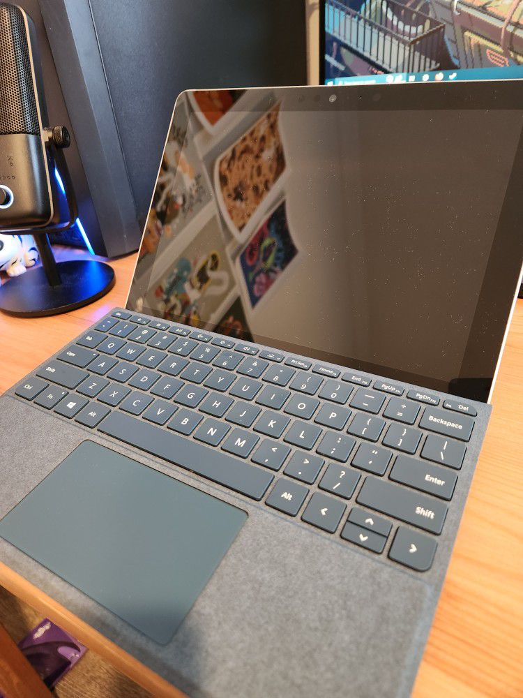 Microsoft Surface GO 