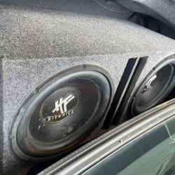 2 Speakers And AMP 