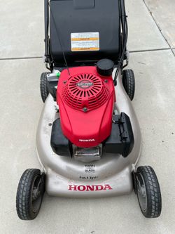 Honda RWD self propelled commercial grade lawnmower
