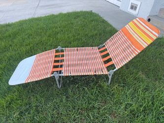Vintage jelly tube trifold lawn chairs