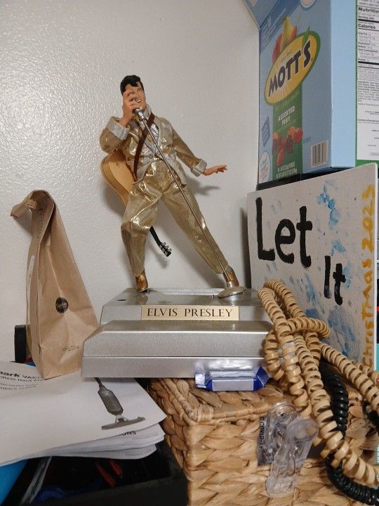Working Singing Elvis Presly Dial Up Phone