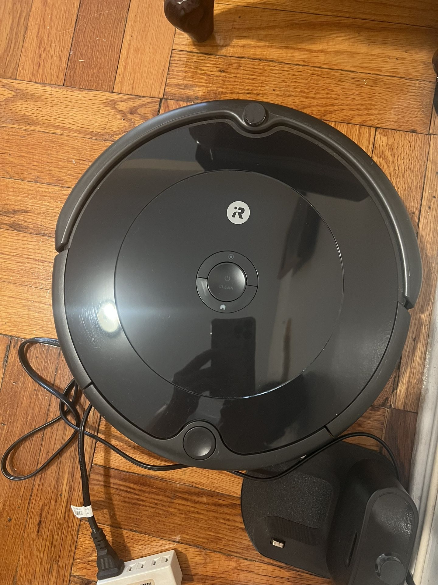 Roomba 692 Vacuum Wi - Fi Connectivity Personalized Cleaning