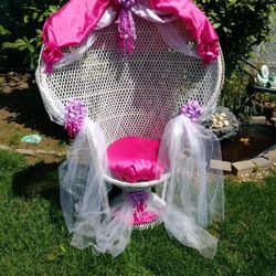 Wicker chair/ Bridal or Baby Shower, Quinceanera, Party