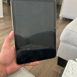 iPad 10th Gen 