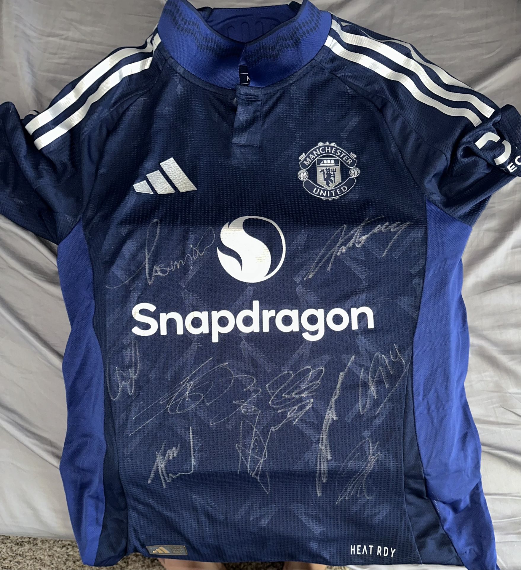 Signed Manchester United Jersey M