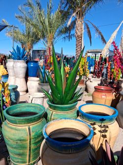 🪴 Patio & Garden Must-Haves – Talavera, Terracotta & Metal Art
