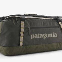 NWT Patagonia Black Hole Duffel 70L Pine Needle Green (retired color)