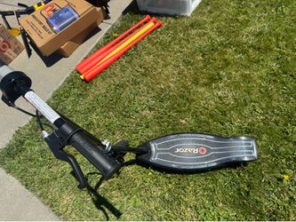 Razor electric scooter