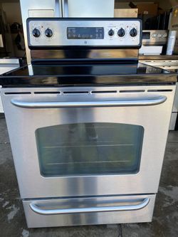 Stove And Refrigerator 