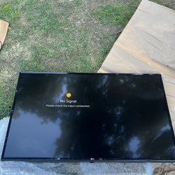 LG Smart TV 49LJ550M (no Remote & Legs)