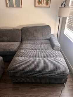 Cordouroy Couch grey