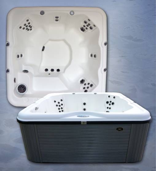 Retreat MS Nordic Hot Tub 