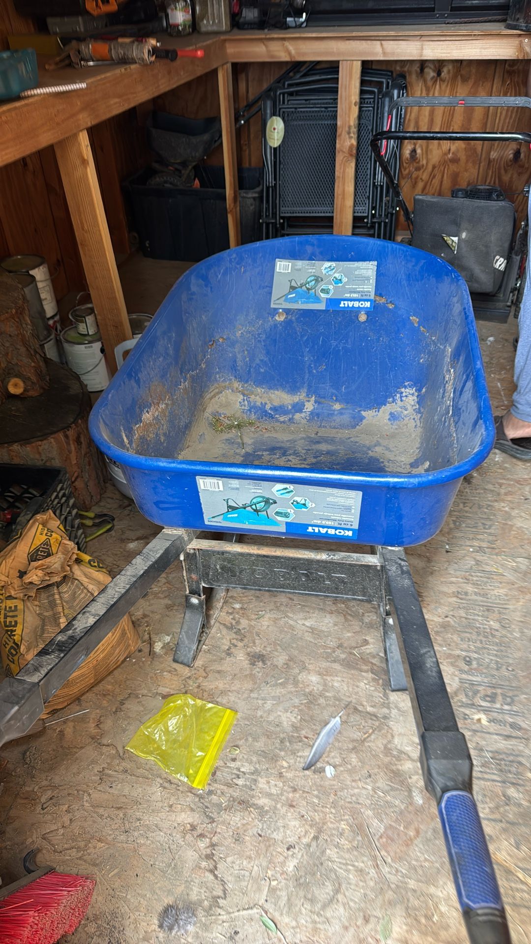 KOBALT 6-cu.ft. Steel Wheelbarrow with Flat-Free Tires