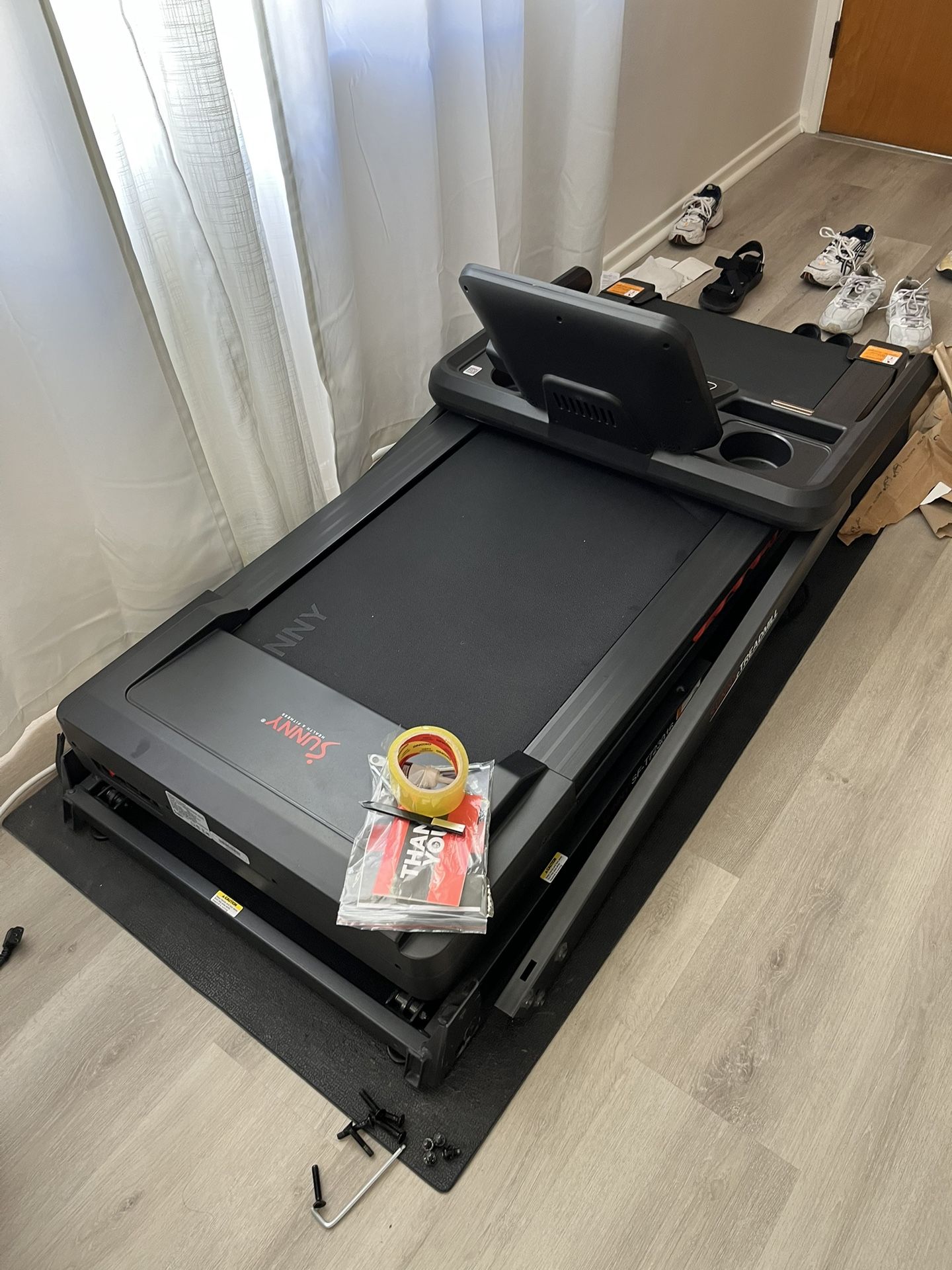 Sunnwwy Health & Fitness Elite Smart Auto Incline Treadmill (SF-T723016)