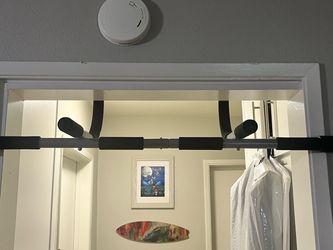 Pull up bar *NEW*