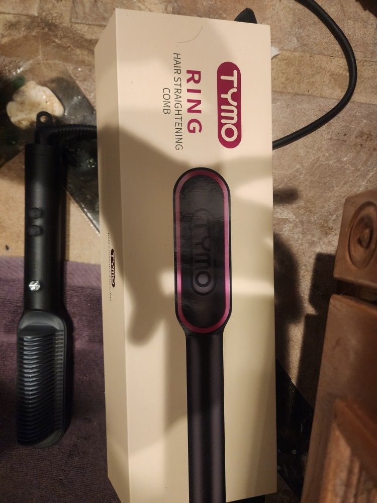 Tymo Hair Straightener Brush In Black