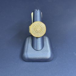 Gold Ring and Diamond 14k / 23G 