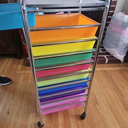 10 Drawer Rolling Cart