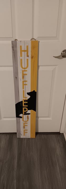 Harry Potter Hufflepuff Hanging Sign