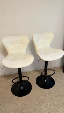 Set of 2 barstools white leather