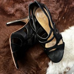 Gwen Stefani Heals  8.5