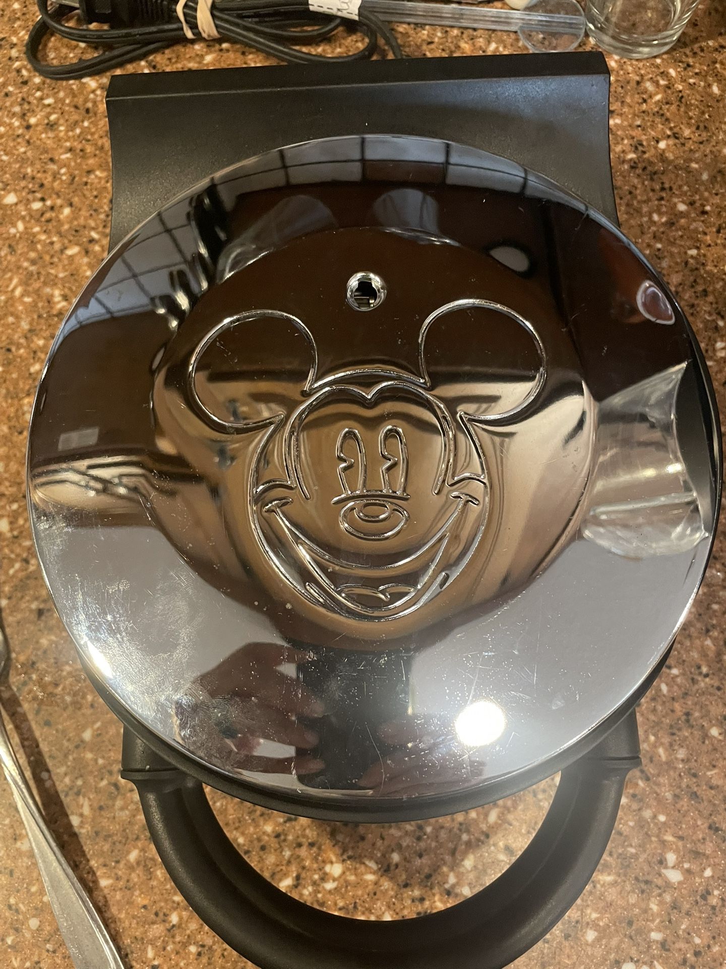 VillaWare Mickey’s Waffler
