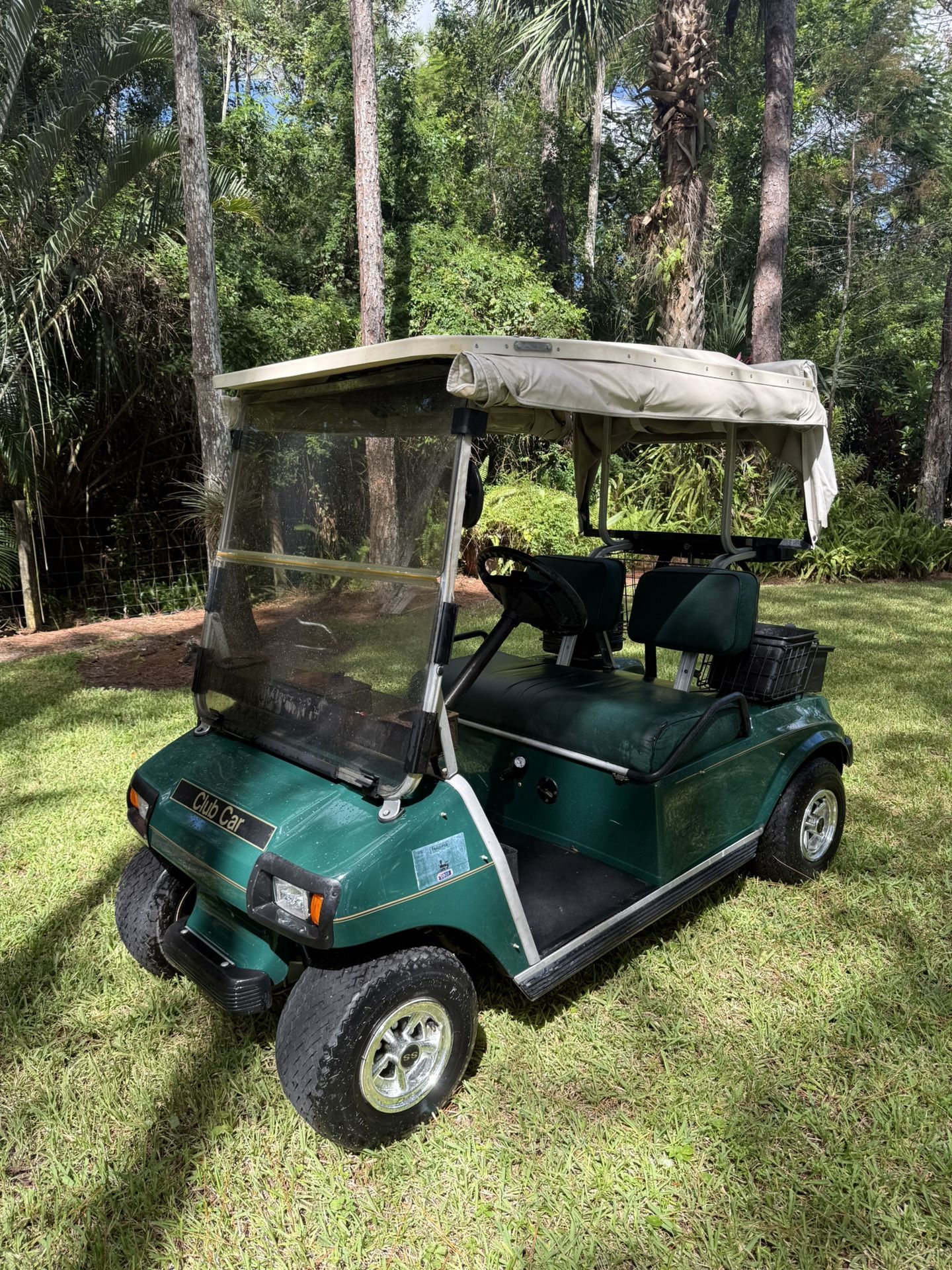CLUB CAR GOLF CART!! RUNS AND DRIVES GREAT!!