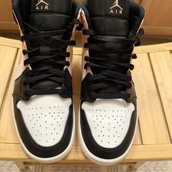 Air Jordan 1 Mid “Crimson Tint” – Men’s 11 – Authentic, Great Condition