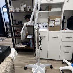 Cosmetic Esthetician Lamp