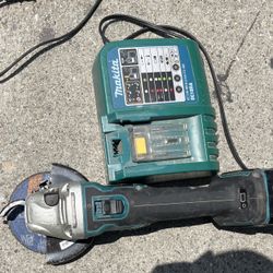 Makita Gronder With Battery And Charger