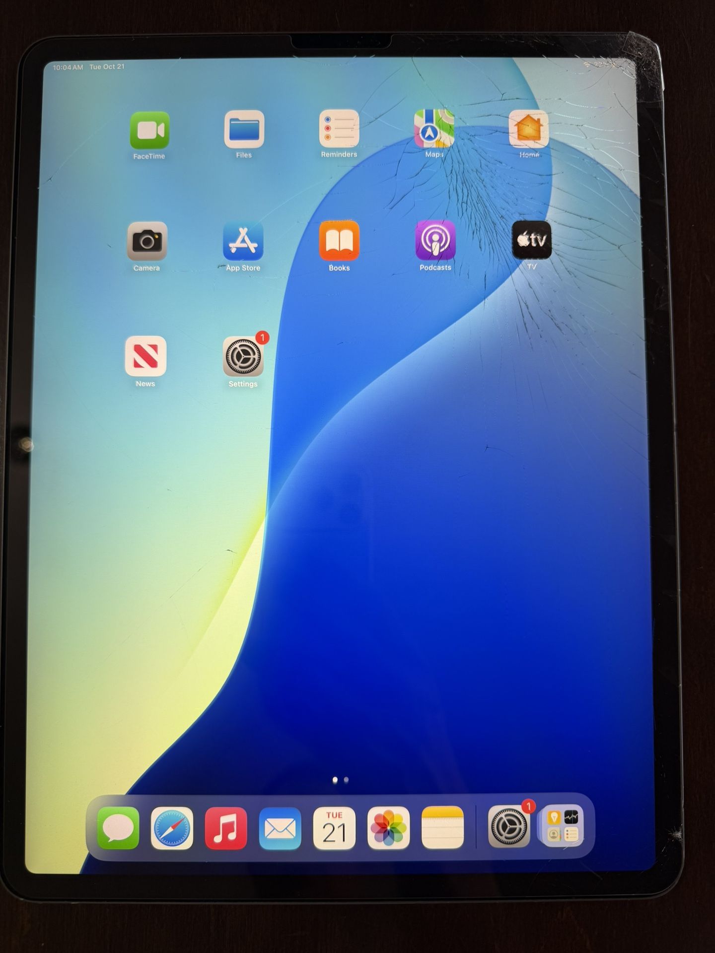 iPad Pro 12.9” 256GB Cracked Screen