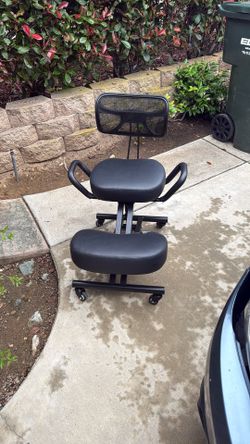 Ergonomic kneeling Chair