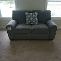 Loveseat,  New