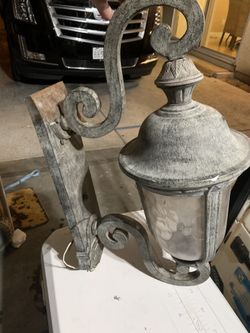 Decorative outdoor garage lights (2)
