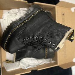 Doc Martens Jaden Leather Faux Fur Lined 