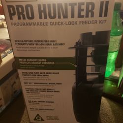 Pro Hunter 11 Programmable Quick- Lock Feeder Kit