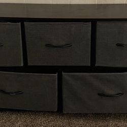 dresser good condition