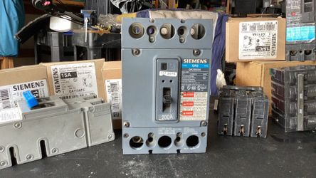 Siemens breaker type QR2 200A/240V
