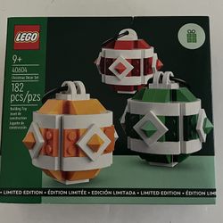 Brand New factory sealed LEGO 40604 Limited Edition Christ mas Decor Set 182pcs