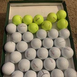 40 Golf Balls Kirkland In Good Condition.