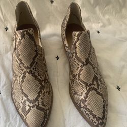 Ladies Shoes