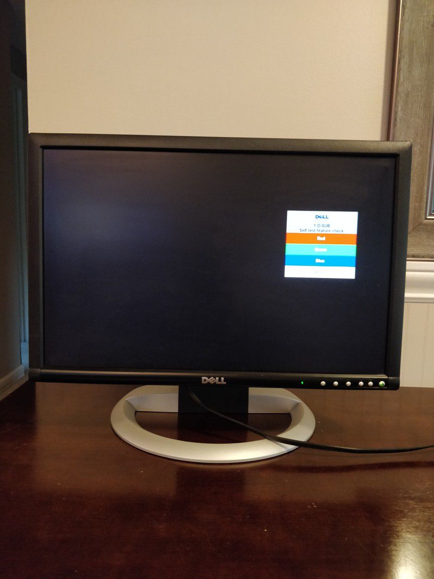 Dell 2005FPW 20" LCD Monitor