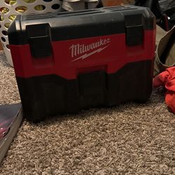 Milwaukee Vacuum