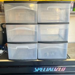 Sterlite Medium Drawers  With A Set Of Wheels 