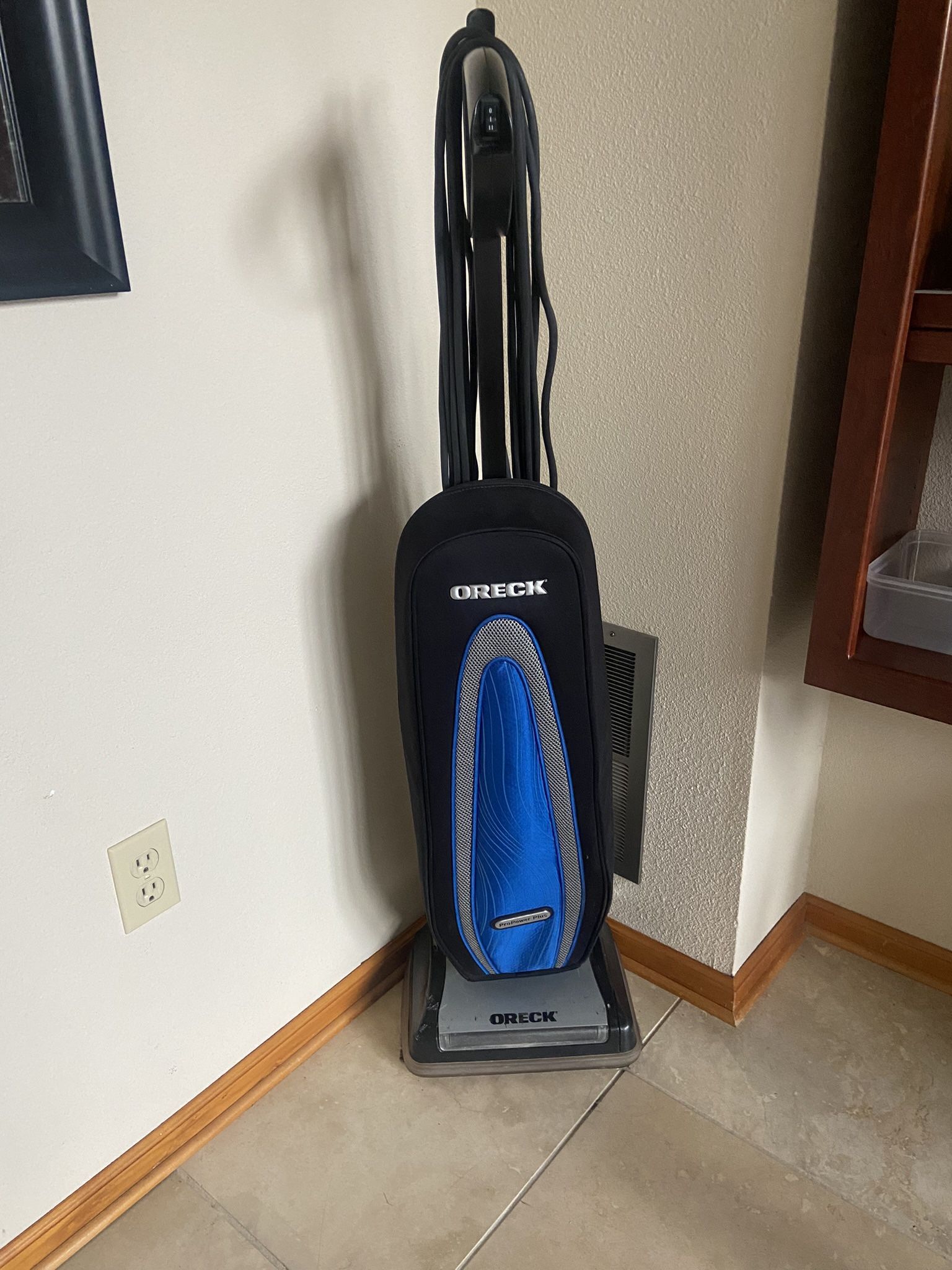 Oreck Vacuum Cleaner 