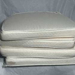 SET OF 4 OUTDOOR / INDOOR CUSHION CHAIR PADS w/ties (17"x15"x2”) Light Beige 