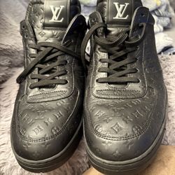 10 1/2 Louis Vuitton Rivoli Sneakers