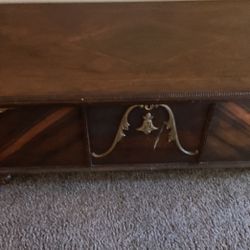 Vintage Roos Cedar Chest